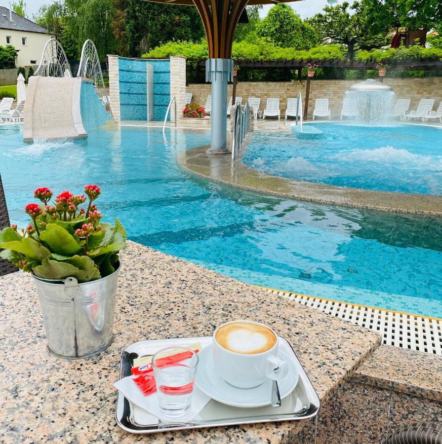 Spa Residence Carbona Apartman 104 เฮวิซ ภายนอก รูปภาพ